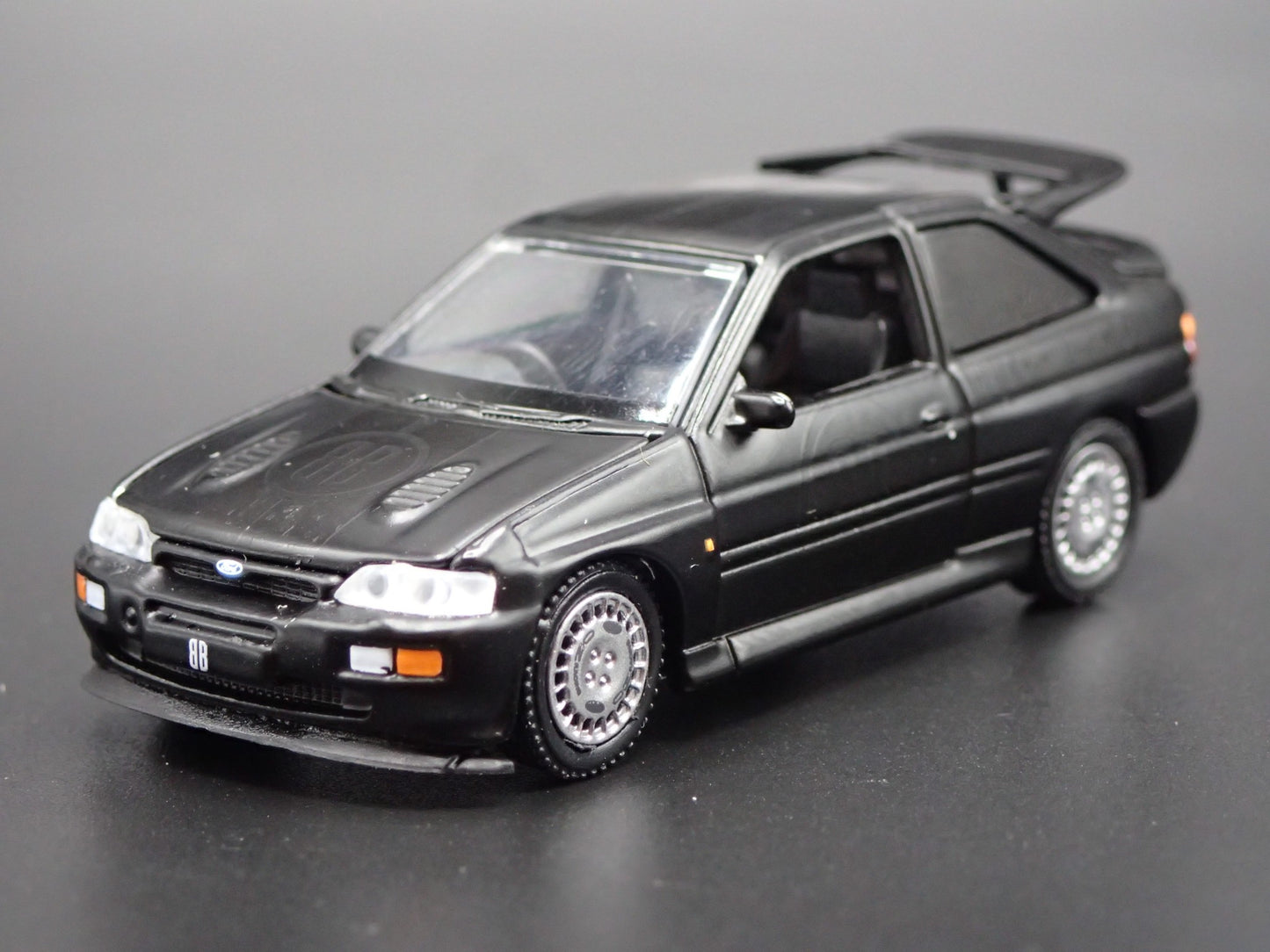 1994 94 FORD ESCORT RS COSWORTH MONTE CARLO 1:64 SCALE DIORAMA DIECAST MODEL CAR