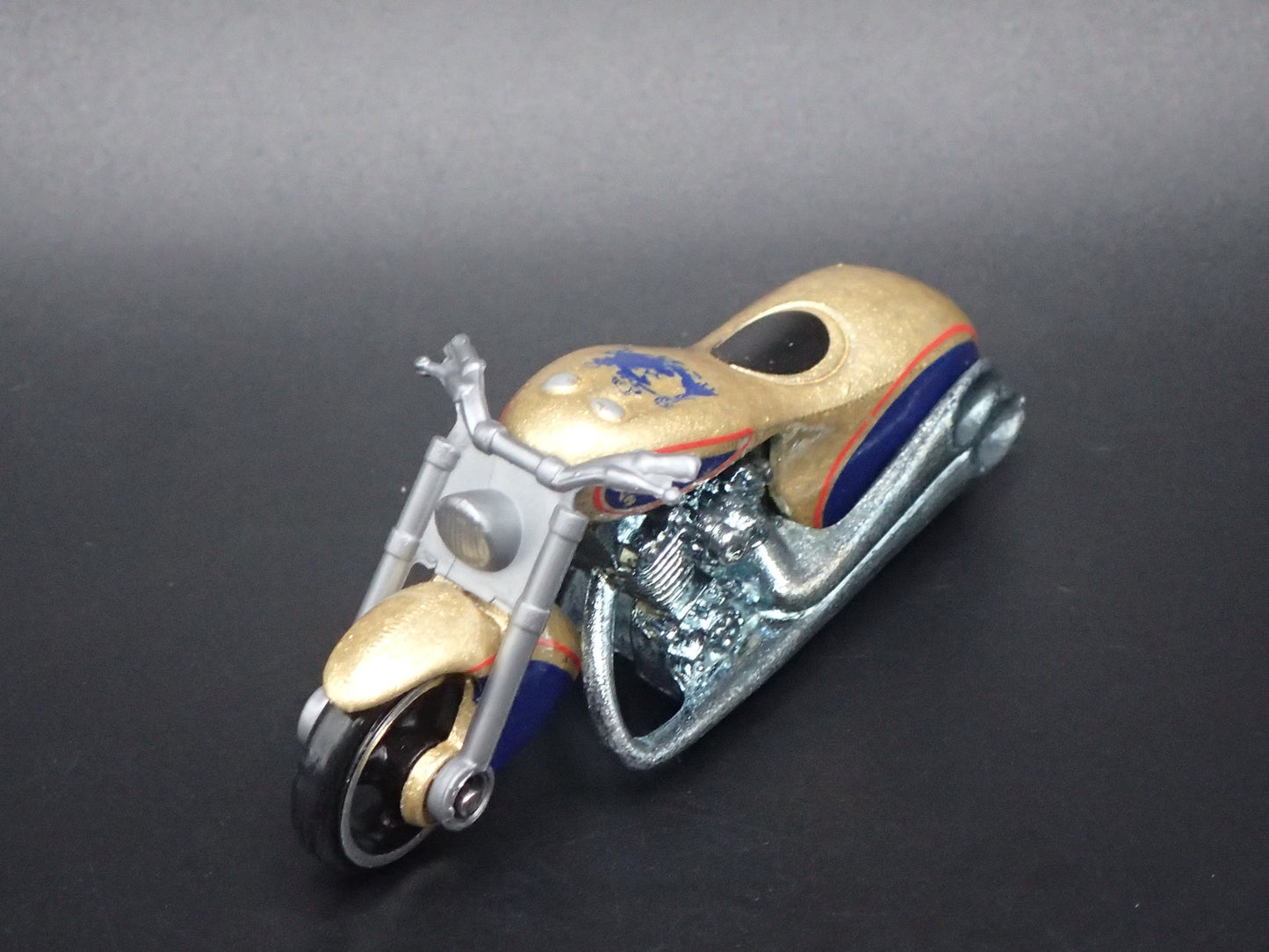 BLAST LANE MOTORCYCLE HOT WHEELS GOLD 1:64 HW SCALE DIORAMA DIECAST MODEL CAR