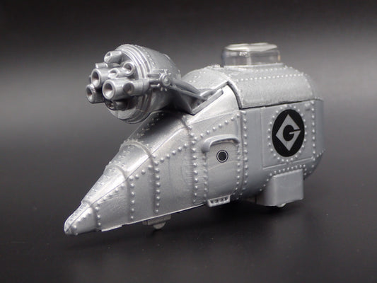 GRUMOBILE DESPICABLE ME SHIP 1/64 SCALE COLLECTIBLE DIORAMA DIECAST MODEL CAR