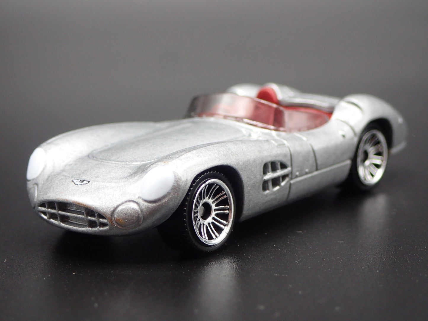 1956 56 ASTON MARTIN DBR1 CONVERTIBLE RARE 1/64 SCALE DIORAMA DIECAST MODEL CAR