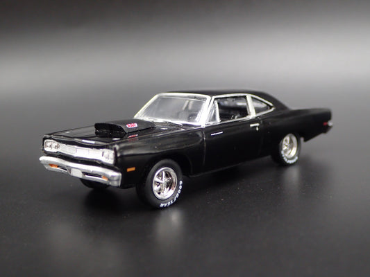 1969 69 PLYMOUTH ROAD RUNNER 440 6-PACK 1:64 SCALE COLLECTIBLE DIECAST MODEL CAR