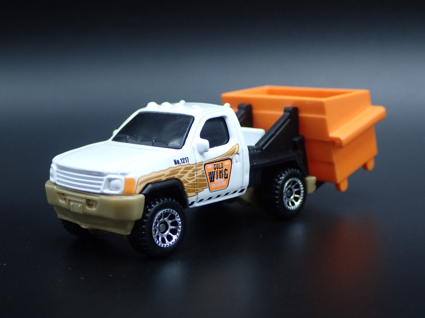 MODERN GARBAGE TRASH TRUCK WITH DUMPSTER 1/64 MB SCALE DIORAMA DIECAST MODEL CAR