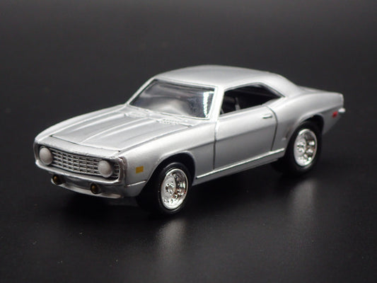 1969 69 CHEVY CHEVROLET CAMARO 1:64 SCALE COLLECTIBLE DIORAMA DIECAST MODEL CAR