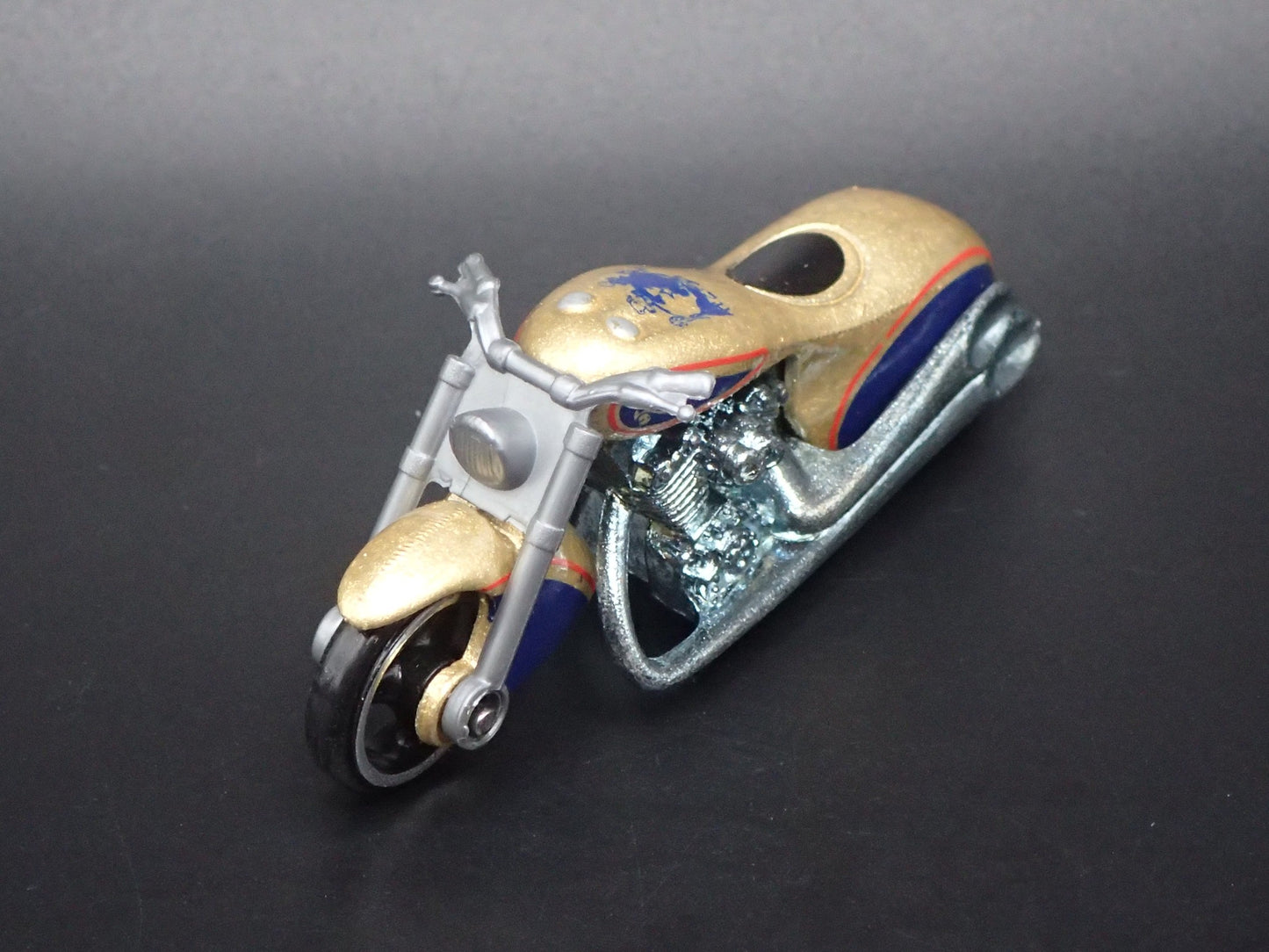 BLAST LANE MOTORCYCLE HOT WHEELS GOLD 1:64 HW SCALE DIORAMA DIECAST MODEL CAR