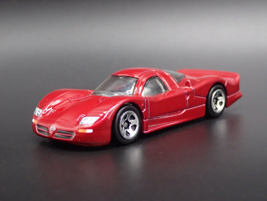 1997 NISSAN R390 GT1 RACE CAR 1:64 SCALE COLLECTIBLE DIORAMA DIECAST MODEL CAR