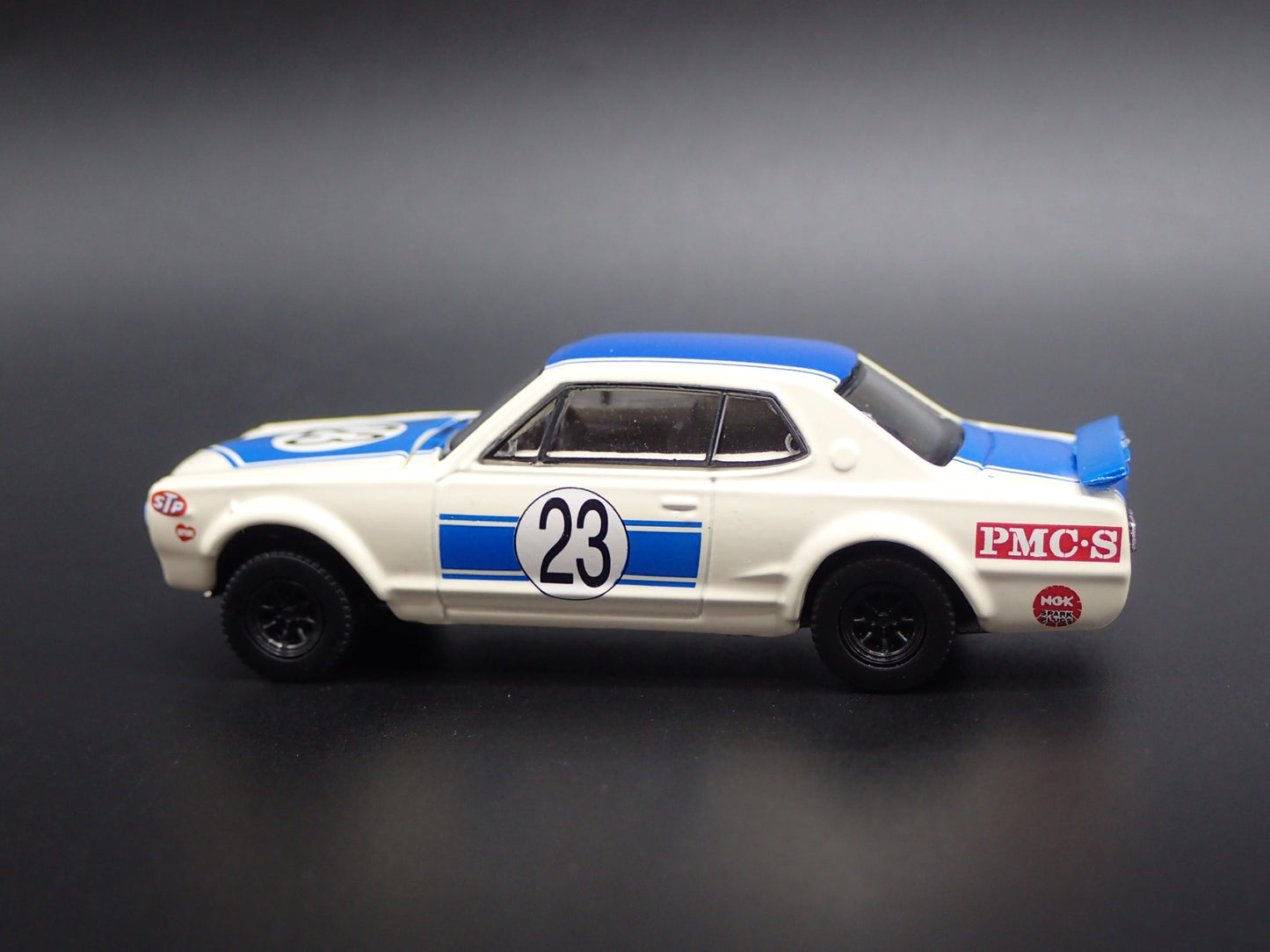 1971 71 NISSAN SKYLINE GTR PMCS 1:64 SCALE COLLECTIBLE DIORAMA DIECAST MODEL CAR