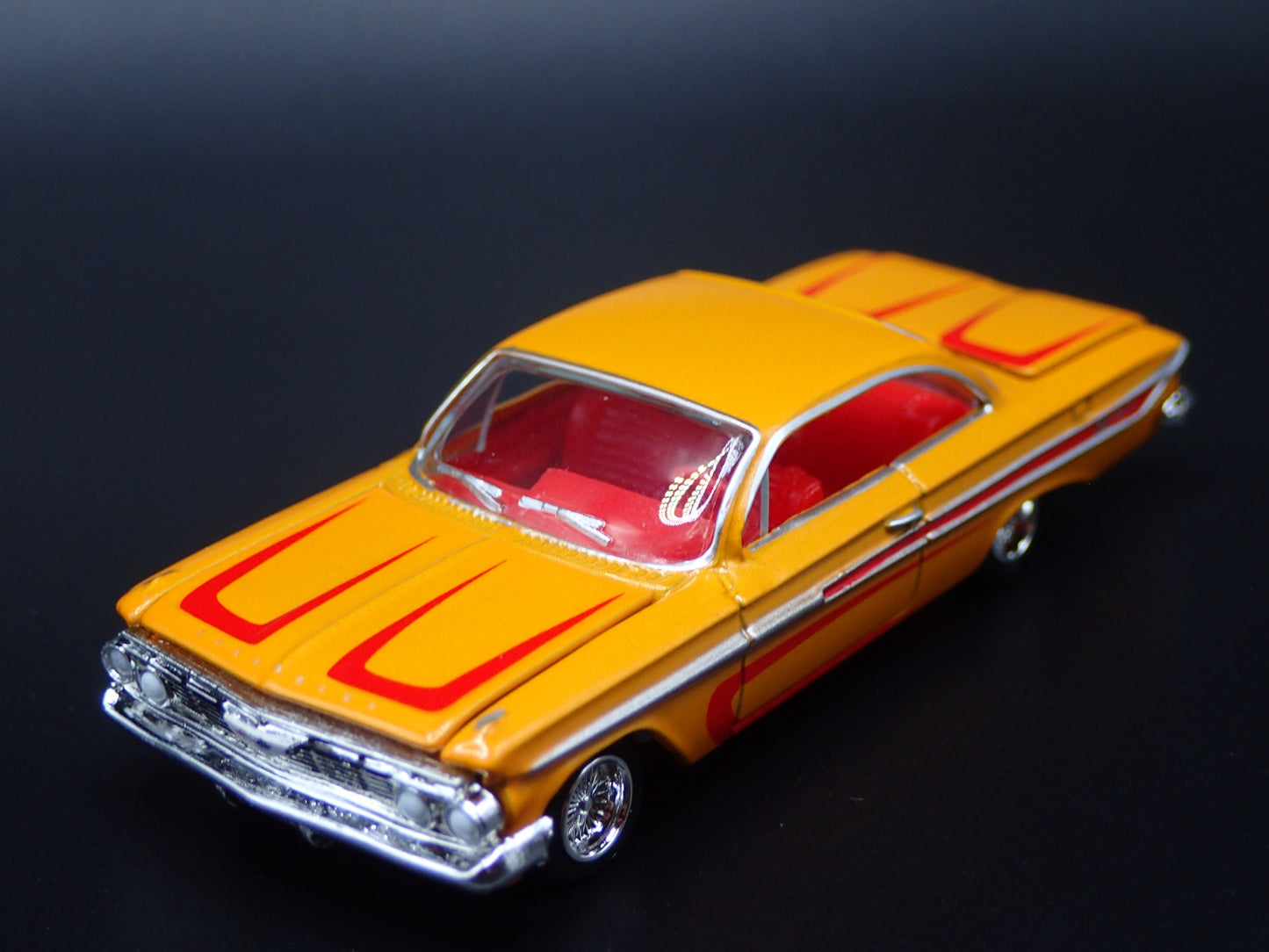 1961 61 CHEVY CHEVROLET IMPALA SS LOWRIDER YELLOW 1:64 SCALE DIECAST MODEL CAR
