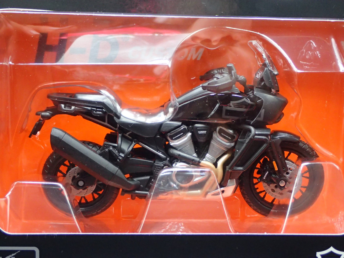 2023 23 PAN AMERICA 1250 HARLEY DAVIDSON MOTORCYCLE MAISTO SERIES 44 1/18 MODEL