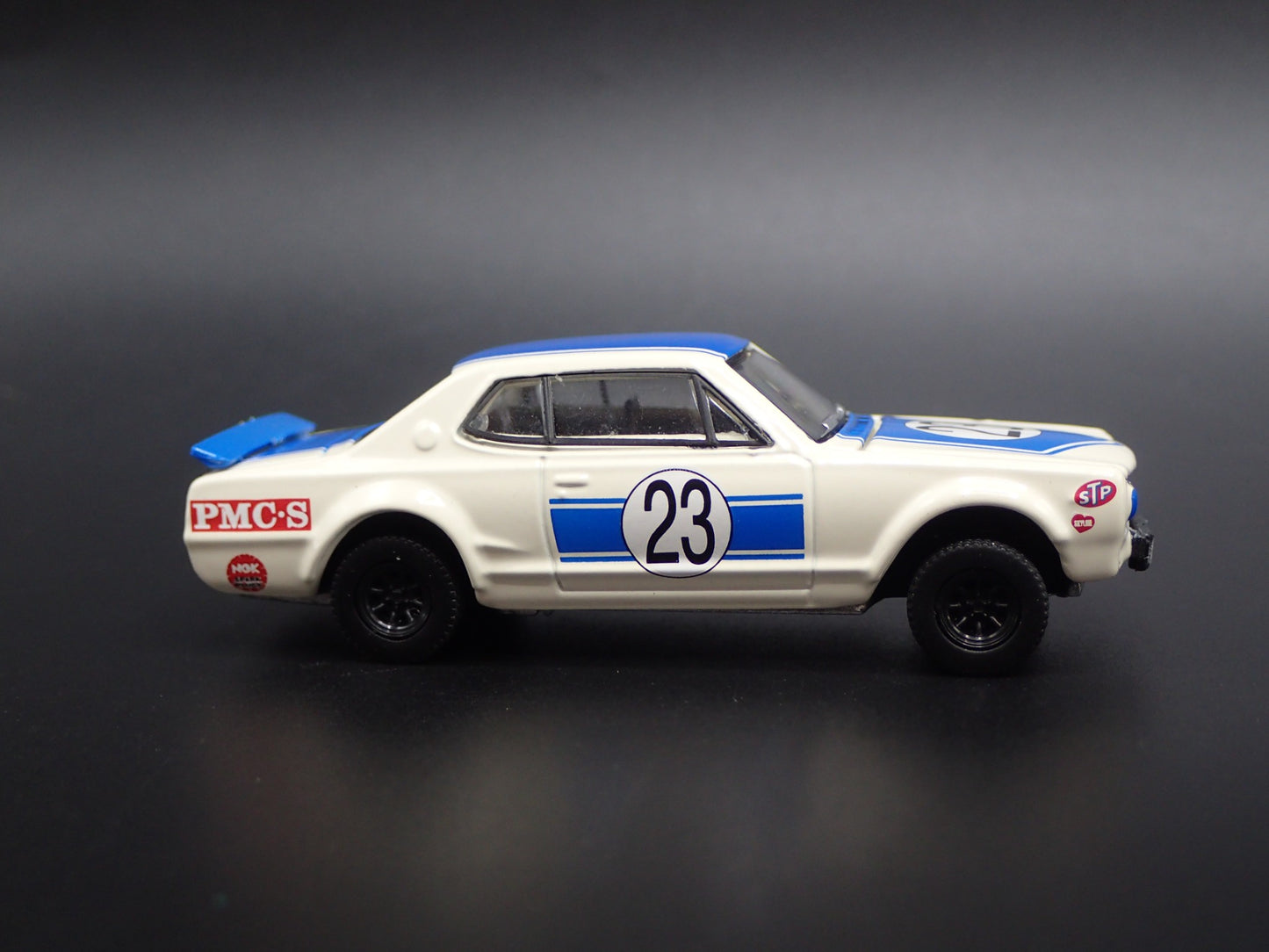 1971 71 NISSAN SKYLINE GTR PMCS 1:64 SCALE COLLECTIBLE DIORAMA DIECAST MODEL CAR