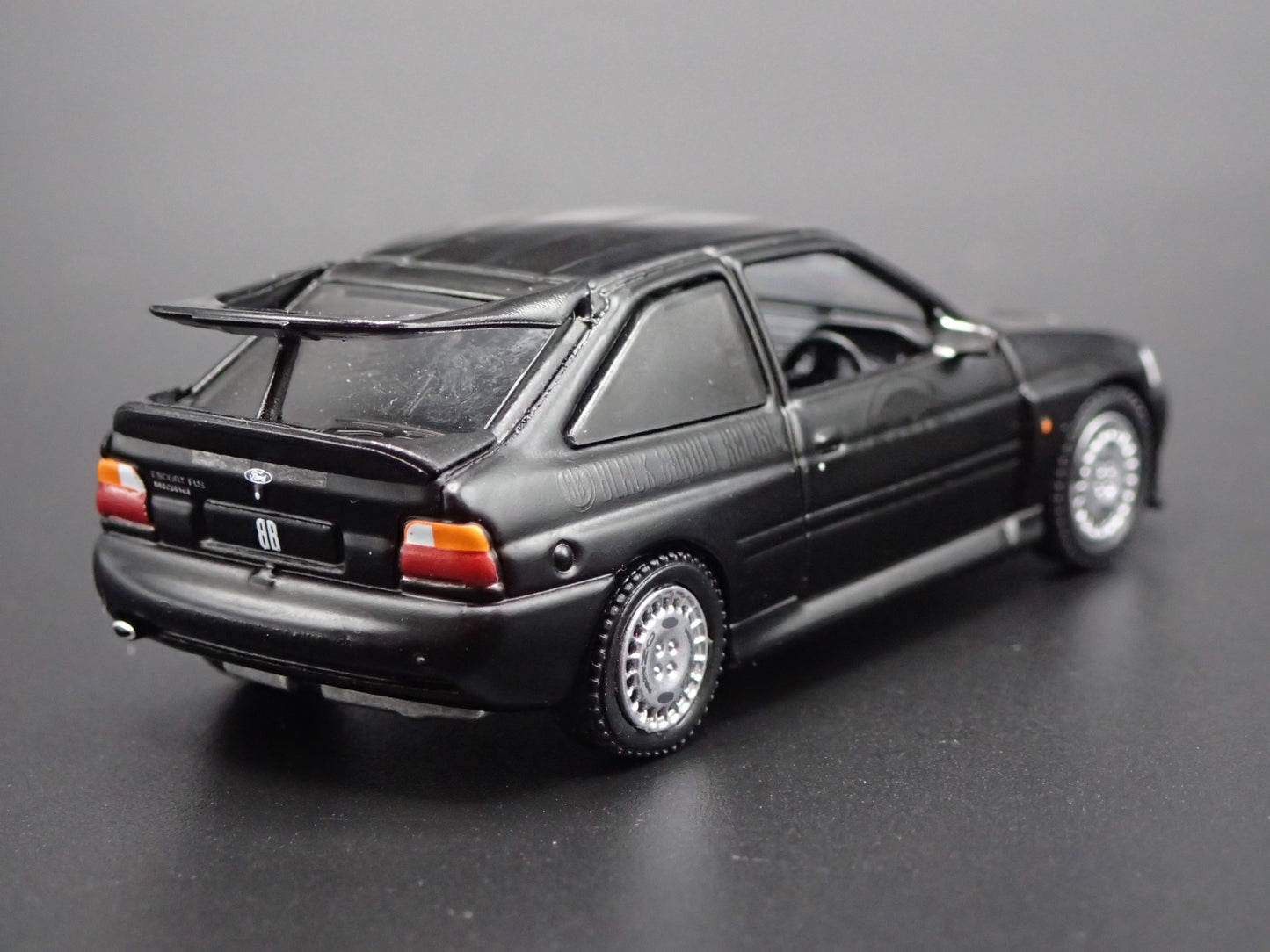 1994 94 FORD ESCORT RS COSWORTH MONTE CARLO 1:64 SCALE DIORAMA DIECAST MODEL CAR