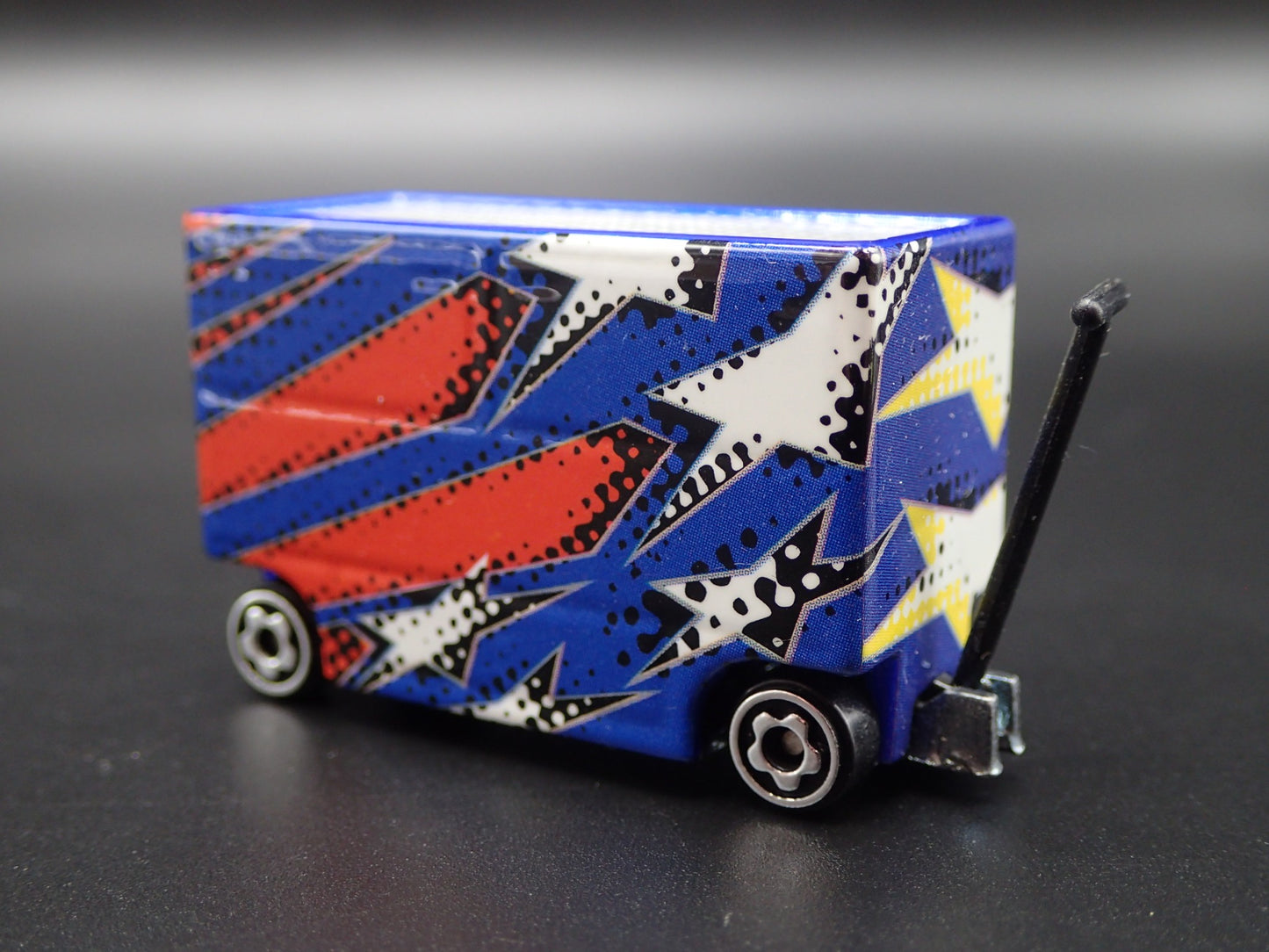 NASCAR TOOL CART WAR WAGON DAYTONA 500 HOT WHEELS 1:64 SCALE DIECAST MODEL CAR