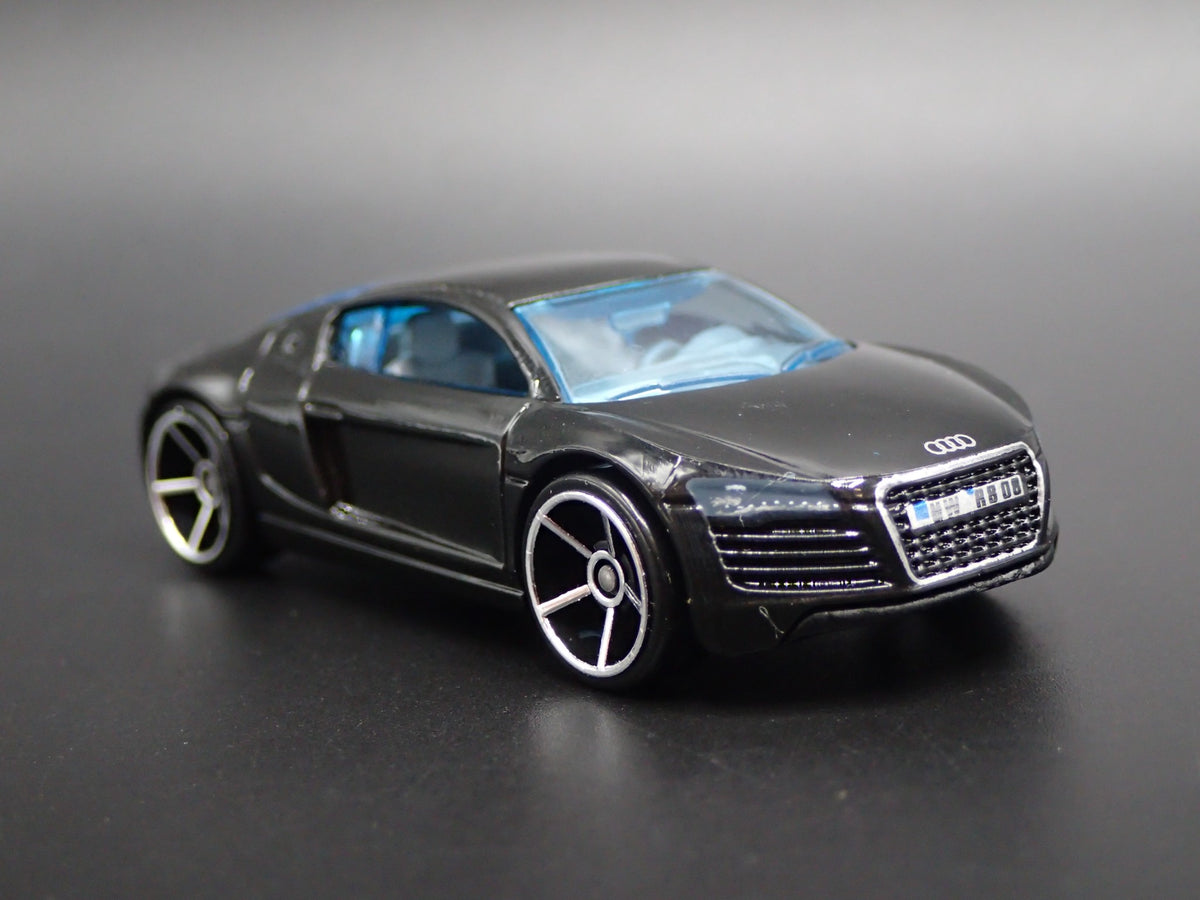 2006-2015 AUDI R8 SUPERCAR RARE 1:64 SCALE COLLECTIBLE DIORAMA DIECAST MODEL CAR-Burning Rubber Toy Company