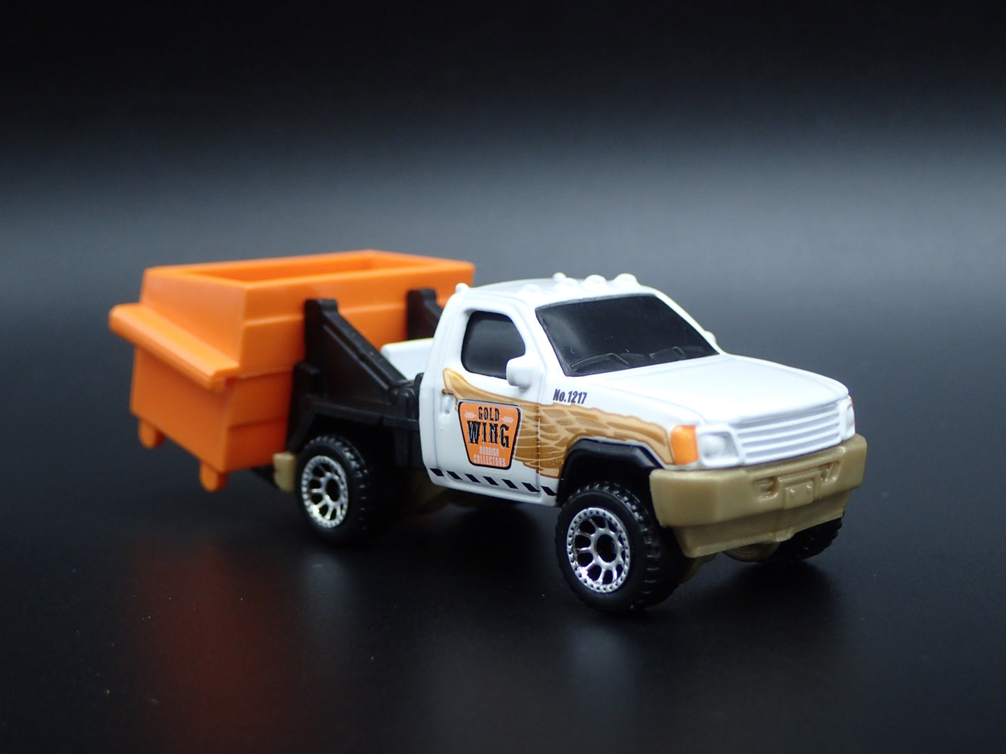 MODERN GARBAGE TRASH TRUCK WITH DUMPSTER 1/64 MB SCALE DIORAMA DIECAST MODEL CAR