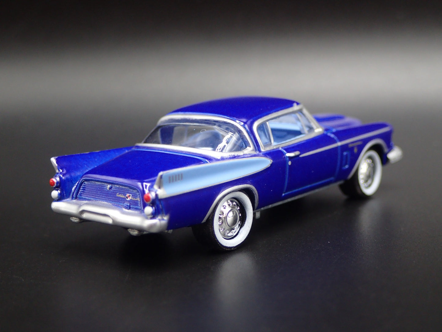 1957 57 STUDEBAKER GOLDEN HAWK 1:64 SCALE COLLECTIBLE DIORAMA DIECAST MODEL CAR