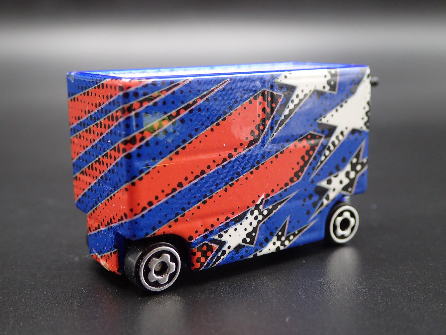 NASCAR TOOL CART WAR WAGON DAYTONA 500 HOT WHEELS 1:64 SCALE DIECAST MODEL CAR