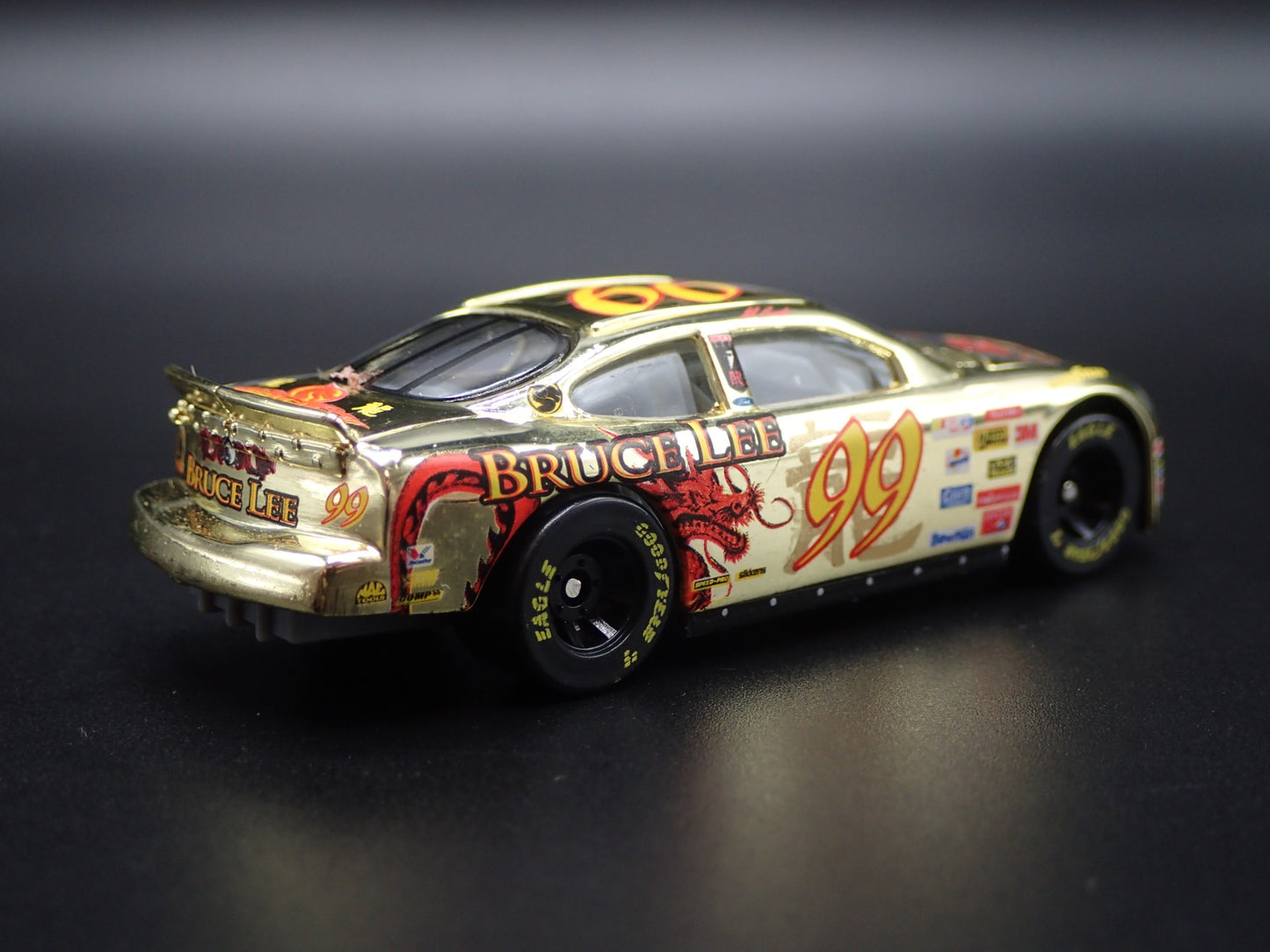 1999 99 FORD TAURUS NASCAR BRUCE LEE 99 JEFF BURTON 1/64 SCALE DIECAST MODEL CAR