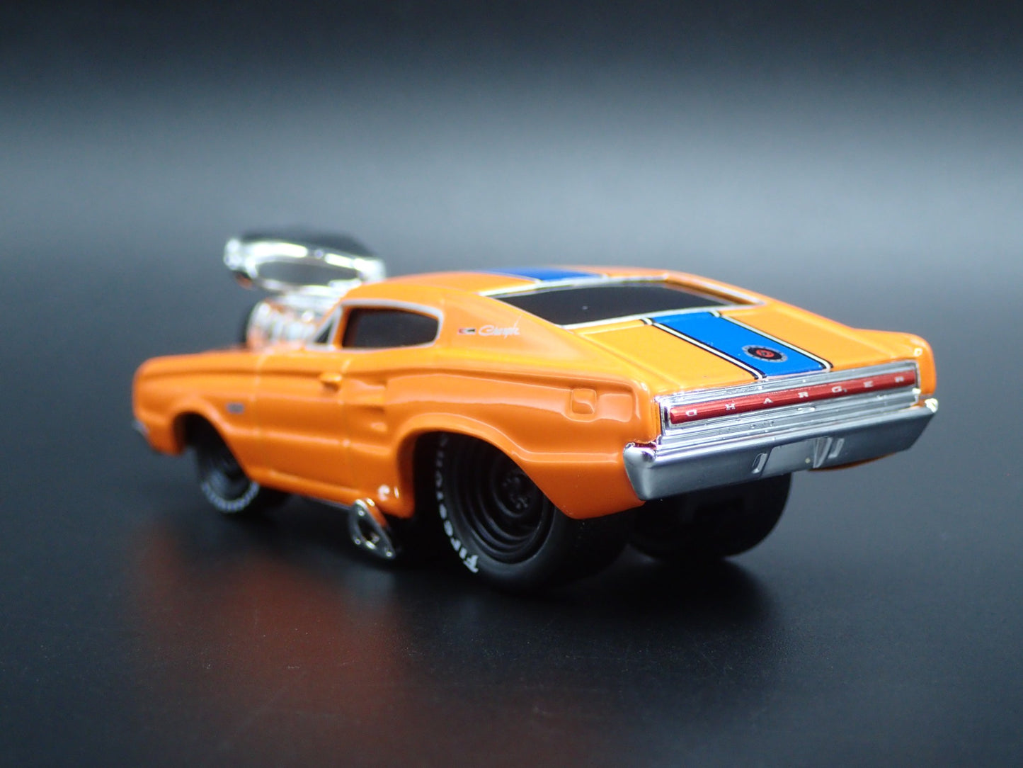 1966 66 DODGE CHARGER 426 MUSCLE CAR ORANGE 1:64 SCALE DIORAMA DIECAST MODEL CAR