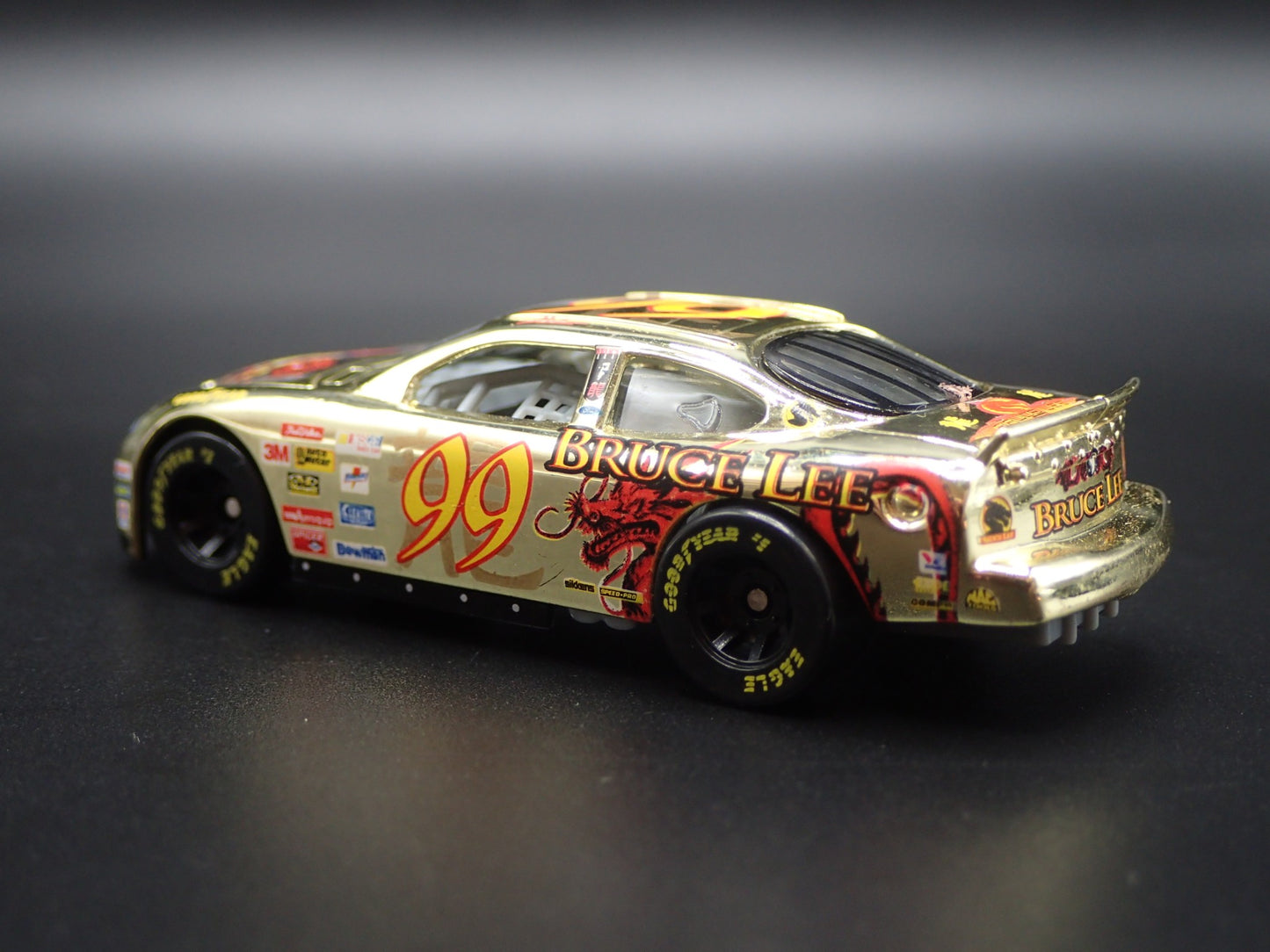1999 99 FORD TAURUS NASCAR BRUCE LEE 99 JEFF BURTON 1/64 SCALE DIECAST MODEL CAR