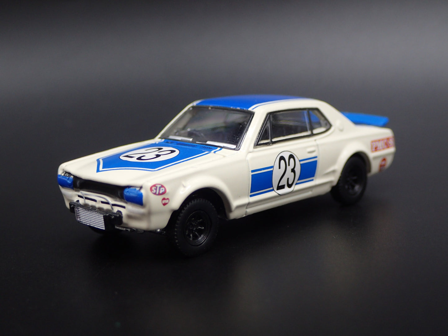 1971 71 NISSAN SKYLINE GTR PMCS 1:64 SCALE COLLECTIBLE DIORAMA DIECAST MODEL CAR