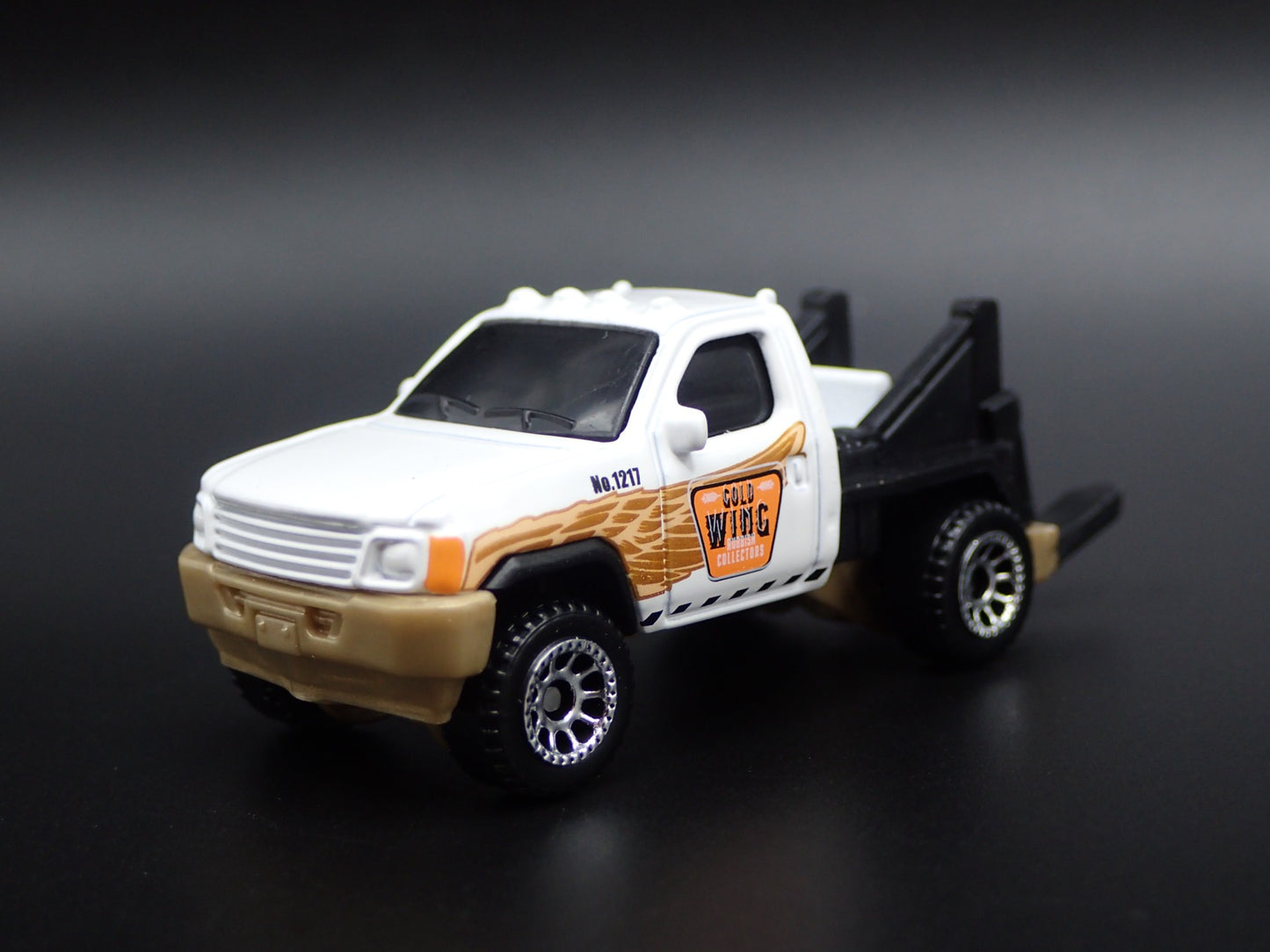 MODERN GARBAGE TRASH TRUCK WITH DUMPSTER 1/64 MB SCALE DIORAMA DIECAST MODEL CAR