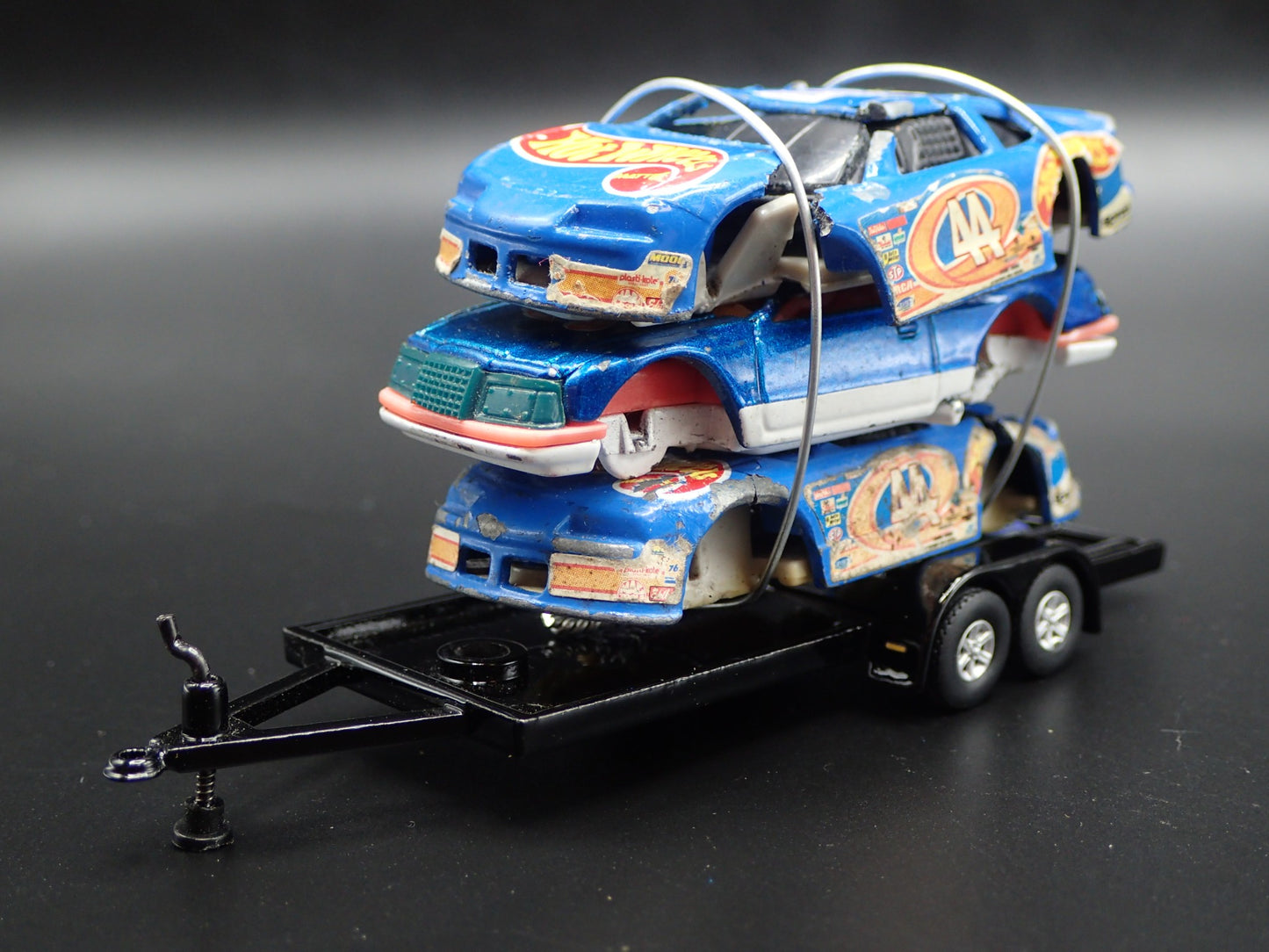 VINTAGE NASCAR 3 CARS CRUSHED ON A FLATBED TRAILER 1:64 SCALE DIECAST MODEL CAR