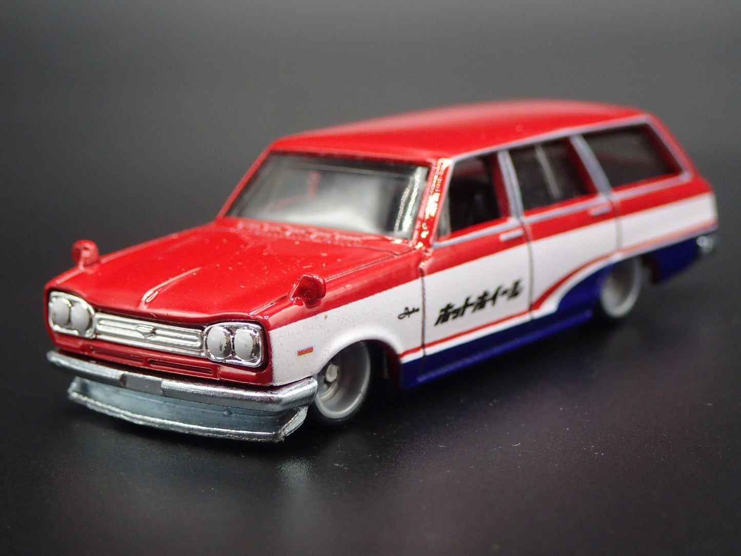 1968-1972 NISSAN C10 SKYLINE WAGON RARE 1:64 SCALE COLLECTIBLE DIECAST MODEL CAR