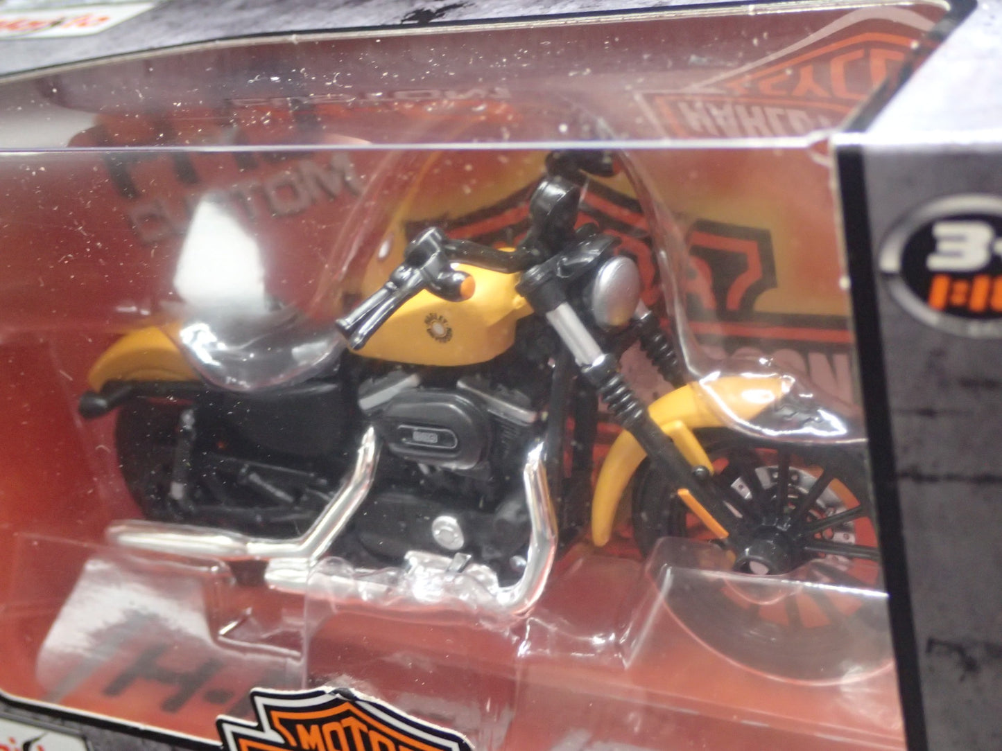 2014 14 SPORTSTER IRON 883 HARLEY DAVIDSON MOTORCYCLE MAISTO SERIES 39 1/18 BIKE