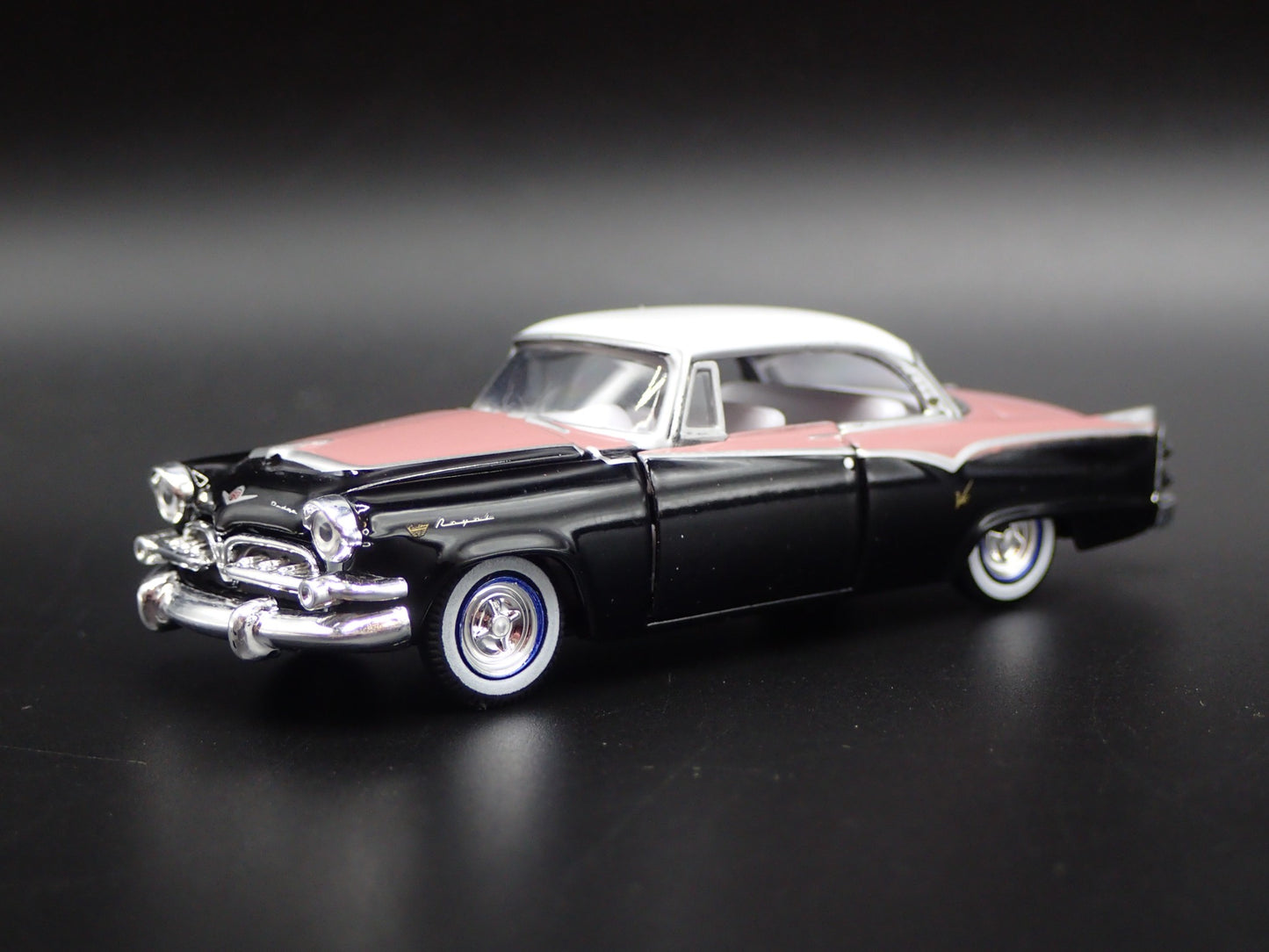 1955 55 DODGE ROYAL LANCER RARE 1/64 SCALE COLLECTIBLE DIORAMA DIECAST MODEL CAR