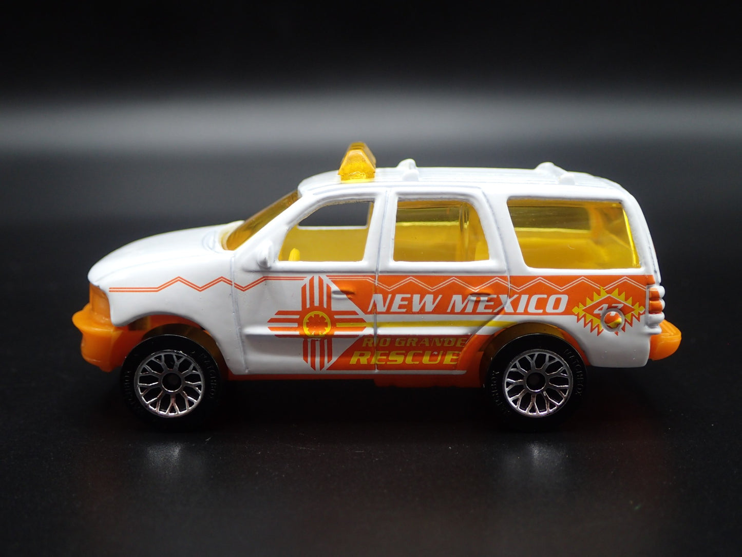 2003 - 2006 FORD EXPEDITION NEW MEXICO RIO RESCUE 1:64 SCALE DIECAST MODEL CAR