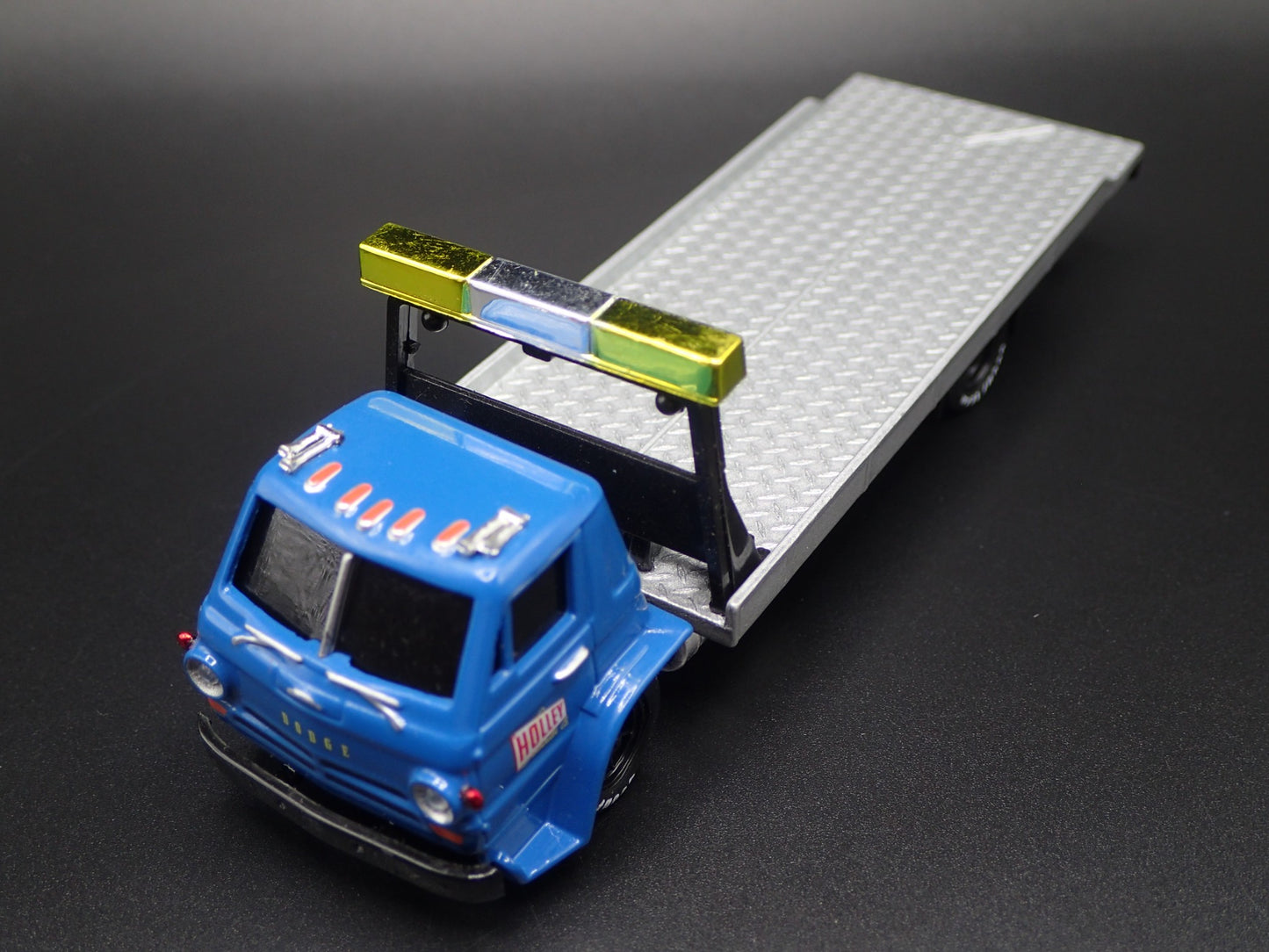 1970 70 DODGE L600 COE FLATBED RAMP TRUCK HOLLEY 1:64 SCALE DIECAST MODEL CAR