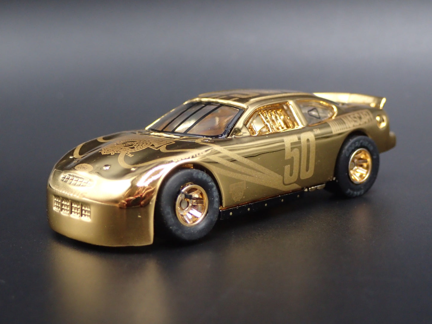 1998 98 FORD TAURUS NASCAR 50TH ANNIVERSARY 1/64 SCALE DIORAMA DIECAST MODEL CAR