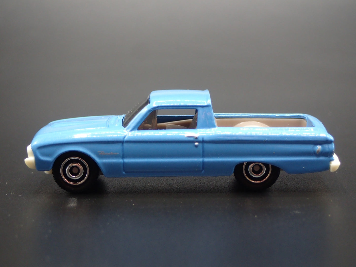 1961 61 FORD RANCHERO PICKUP TRUCK BLUE 1:64 SCALE DIORAMA DIECAST MODEL CAR