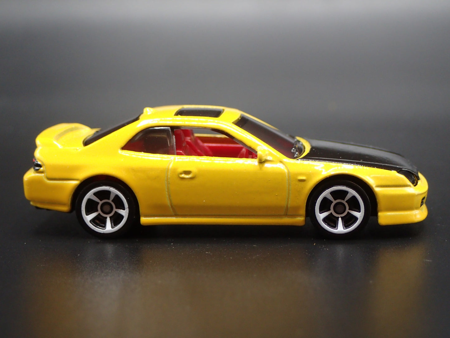 1997-2001 HONDA PRELUDE YELLOW 1:64 SCALE COLLECTIBLE DIORAMA DIECAST MODEL CAR