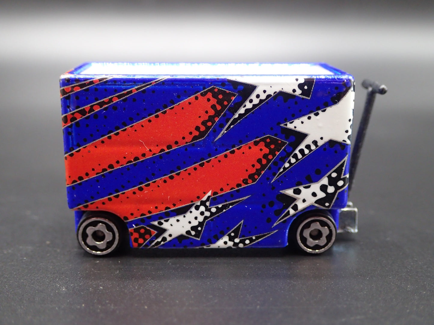 NASCAR TOOL CART WAR WAGON DAYTONA 500 WOODY 1:64 SCALE DIECAST MODEL CAR