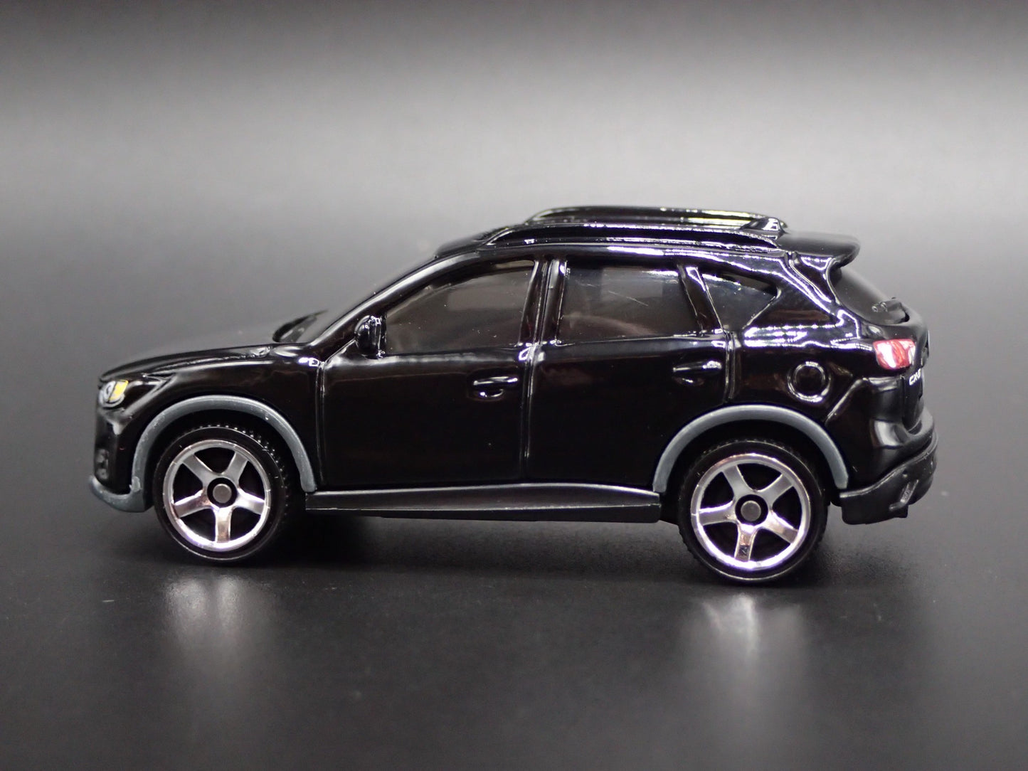 2013 - 2016 MAZDA CX5 SUV BLACK 1:64 SCALE COLLECTIBLE DIORAMA DIECAST MODEL CAR