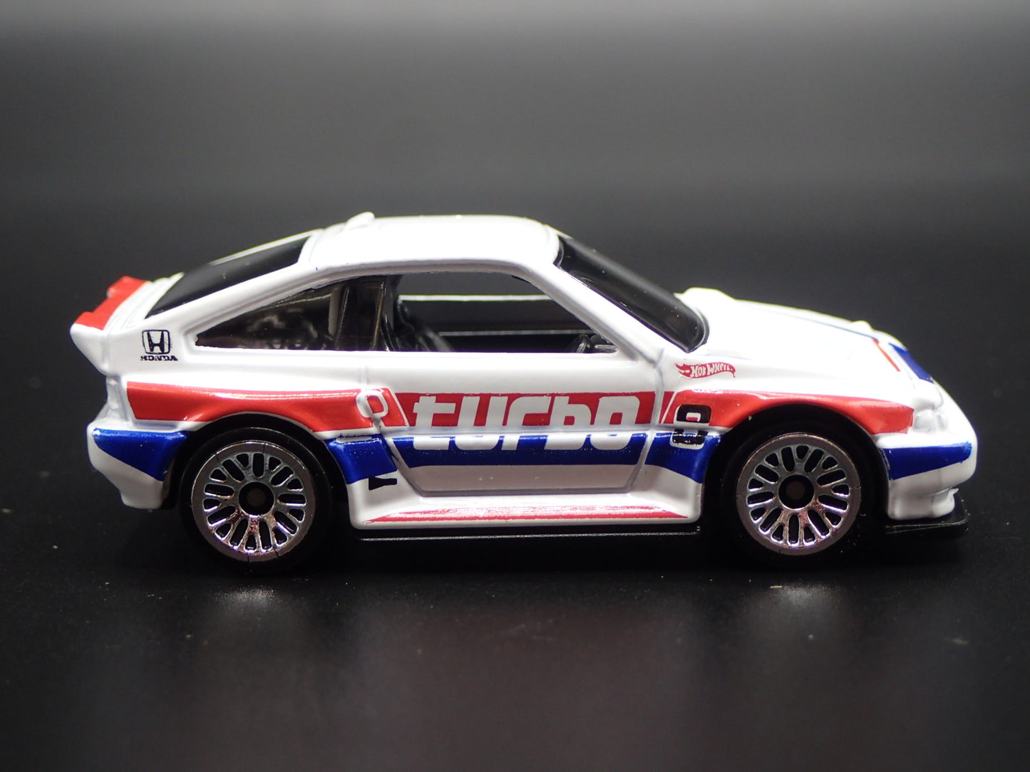 1984-1987 HONDA CRX WHITE 1:64 SCALE COLLECTIBLE DIORAMA DIECAST MODEL CAR