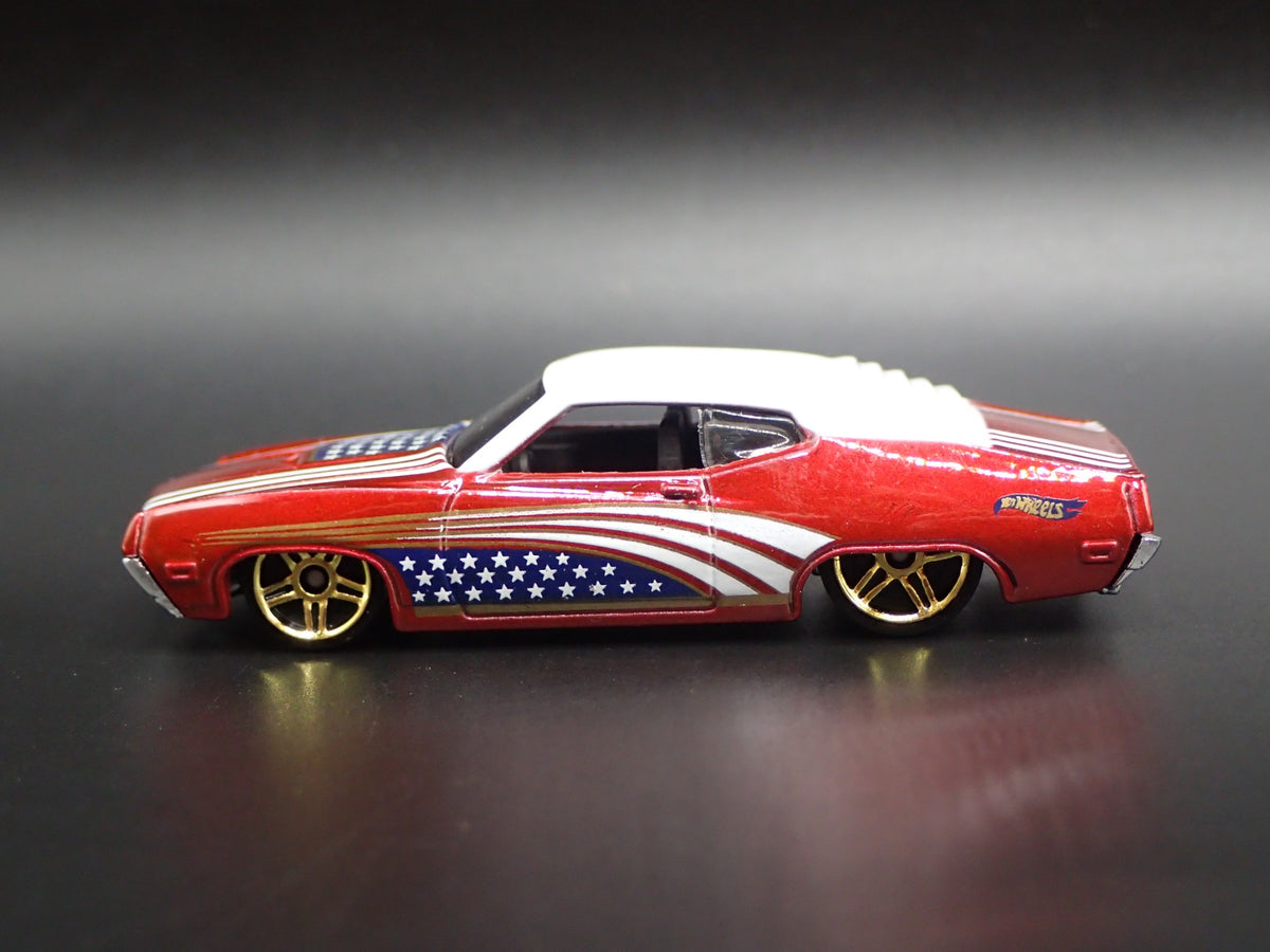 1970 70 FORD TORINO RARE 1:64 SCALE COLLECTIBLE DIORAMA DIECAST MODEL CAR-Burning Rubber Toy Company