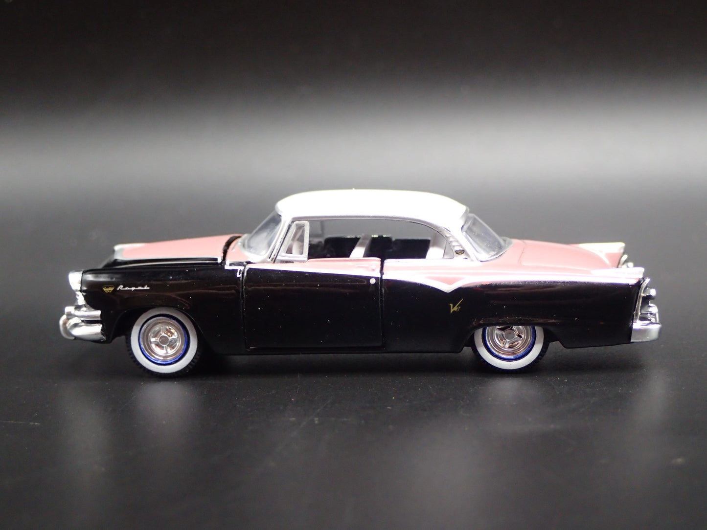 1955 55 DODGE ROYAL LANCER RARE 1/64 SCALE COLLECTIBLE DIORAMA DIECAST MODEL CAR