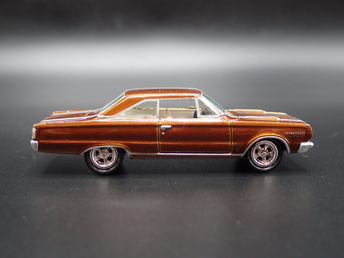 1967 67 PLYMOUTH BELVEDERE GTX 1:64 SCALE COLLECTIBLE DIORAMA DIECAST MODEL CAR