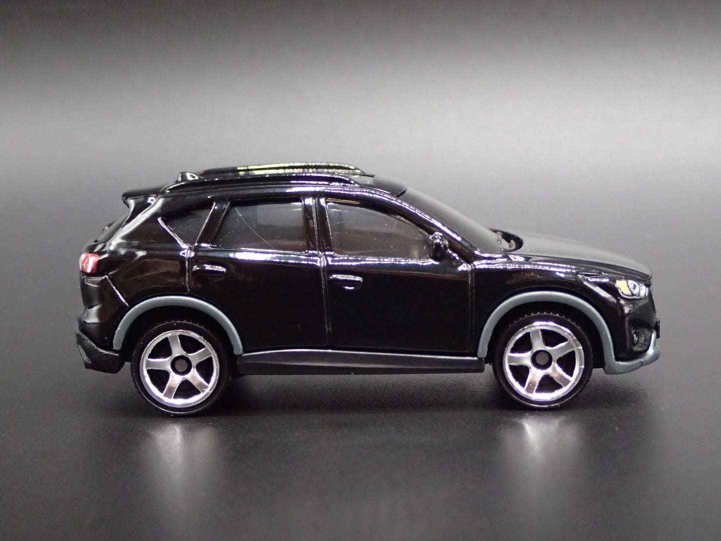 2013 - 2016 MAZDA CX5 SUV BLACK 1:64 SCALE COLLECTIBLE DIORAMA DIECAST MODEL CAR