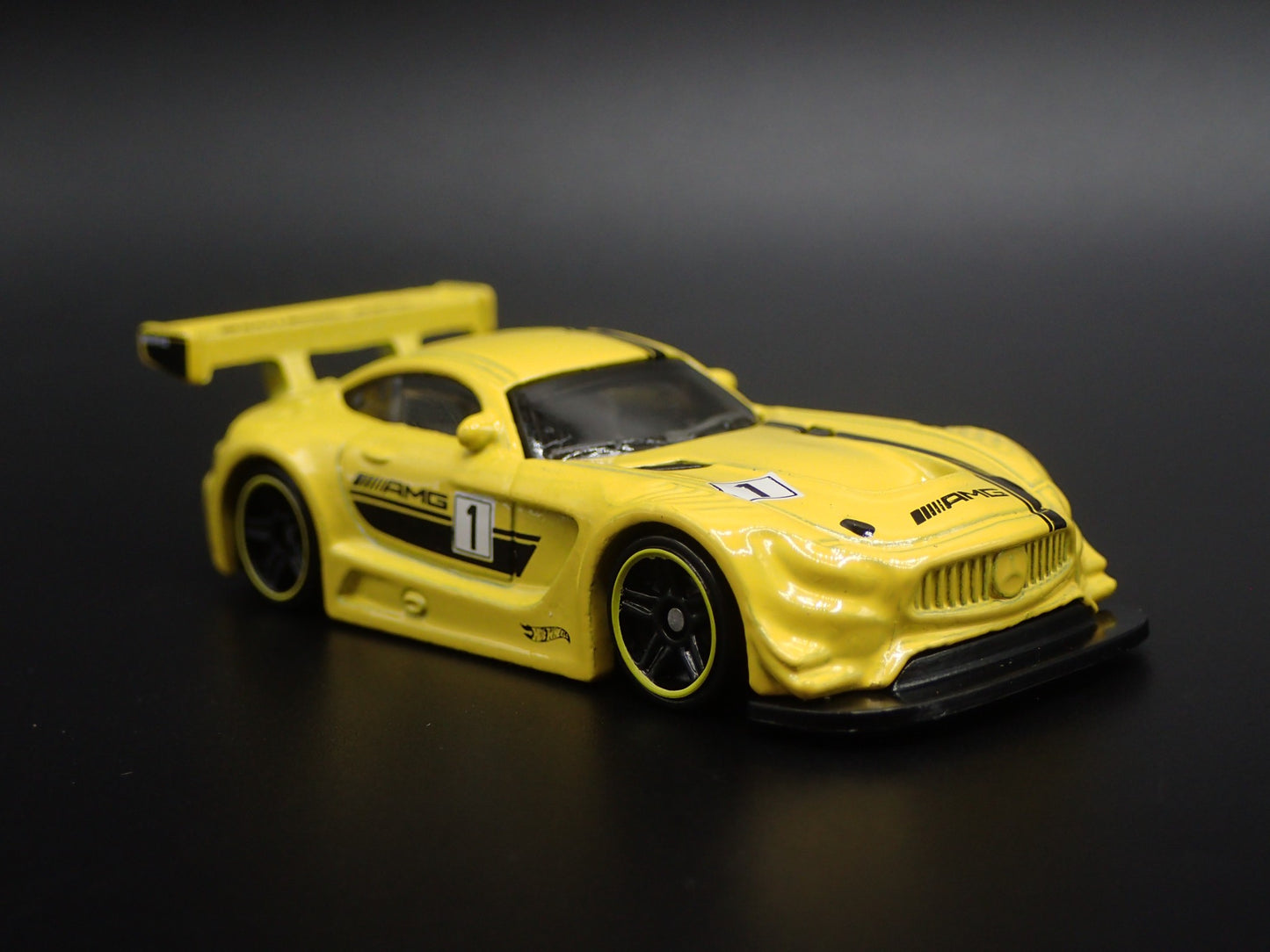 2016 16 MERCEDES-BENZ AMG GT3 YELLOW 1:64 SCALE COLLECTIBLE DIECAST MODEL CAR