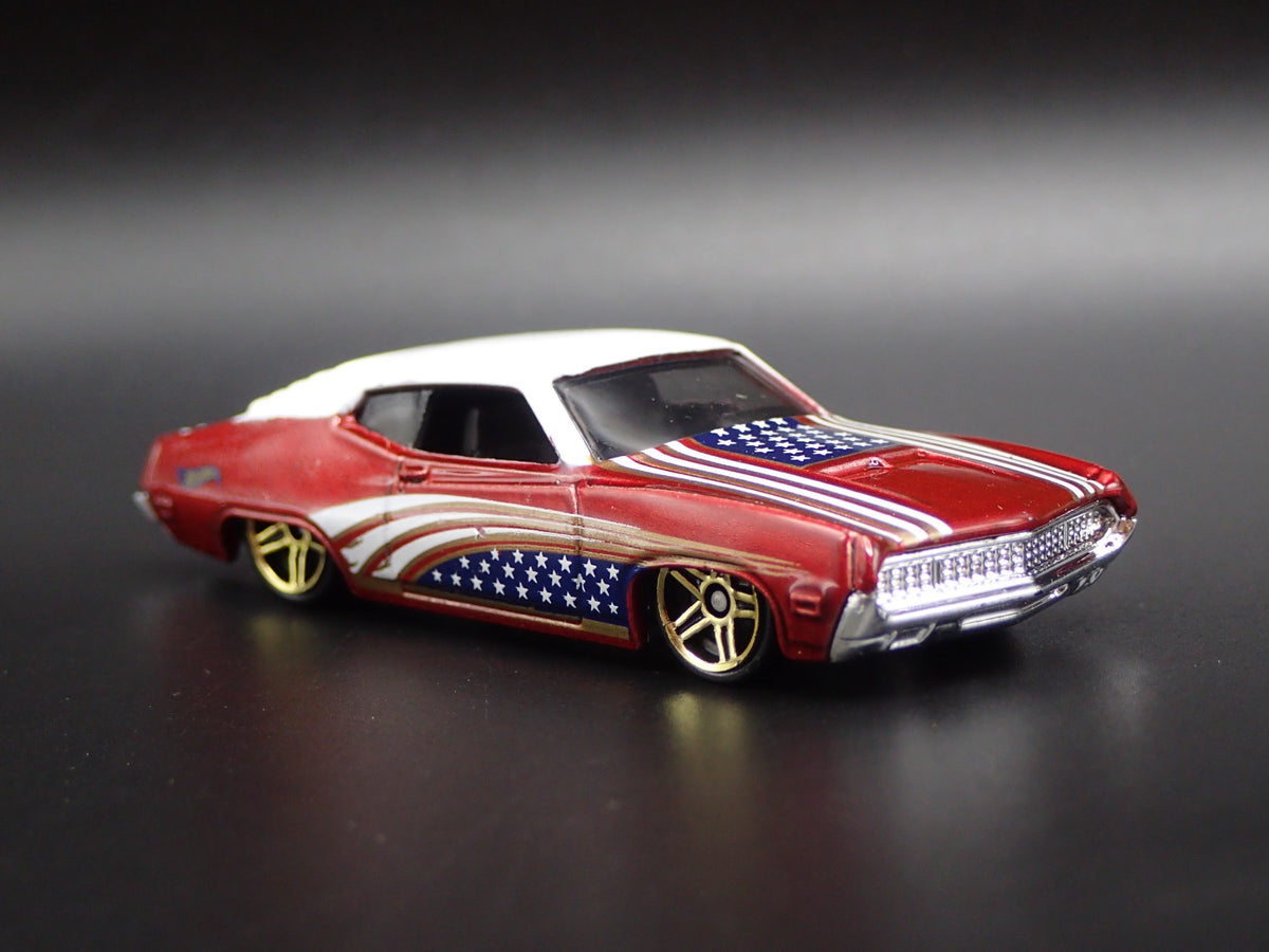 1970 70 FORD TORINO RARE 1:64 SCALE COLLECTIBLE DIORAMA DIECAST MODEL CAR-Burning Rubber Toy Company