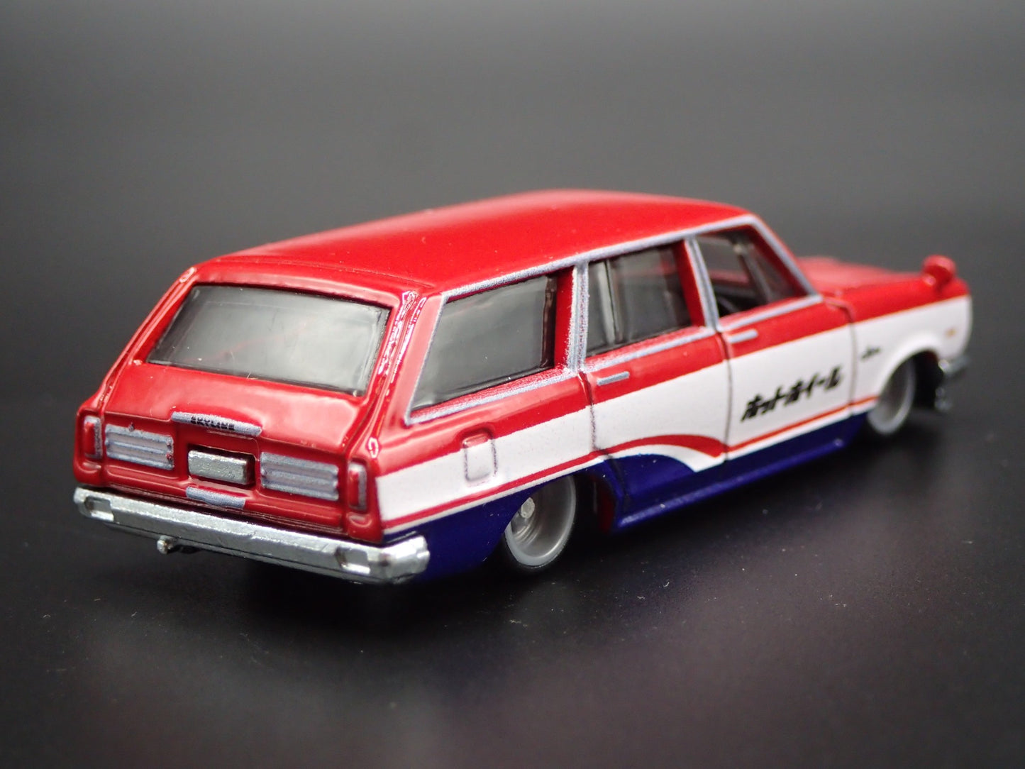 1968-1972 NISSAN C10 SKYLINE WAGON RARE 1:64 SCALE COLLECTIBLE DIECAST MODEL CAR