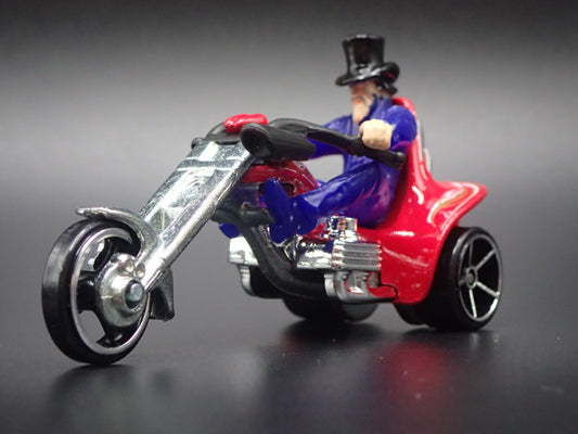 3 SQUEALER MOTORCYCLE HOT WHEELS RED 1:64 HW SCALE DIORAMA DIECAST MODEL CAR