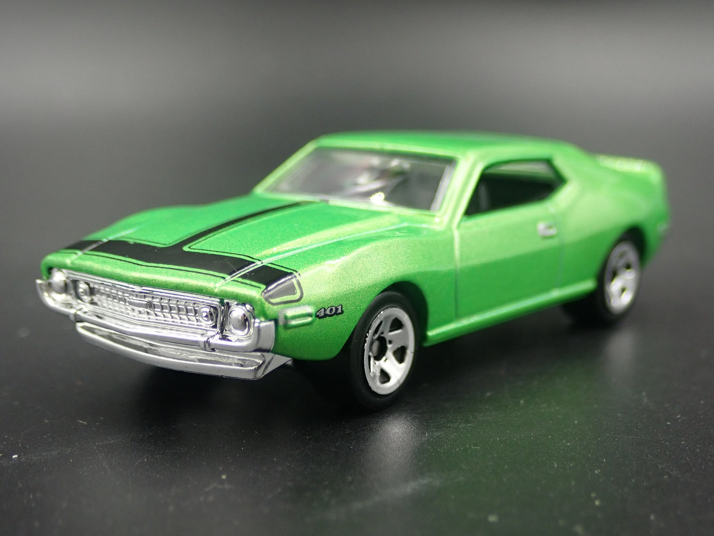 1971 71 AMC JAVELIN AMX RARE 1:64 SCALE COLLECTIBLE DIORAMA DIECAST MODEL CAR