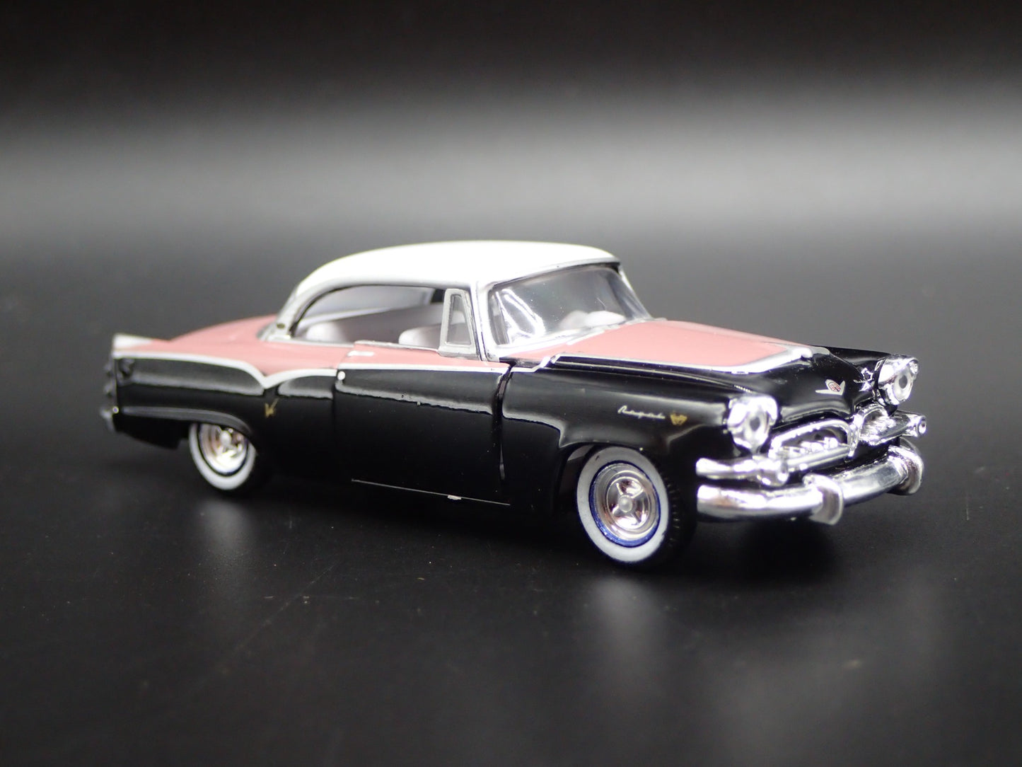 1955 55 DODGE ROYAL LANCER RARE 1/64 SCALE COLLECTIBLE DIORAMA DIECAST MODEL CAR