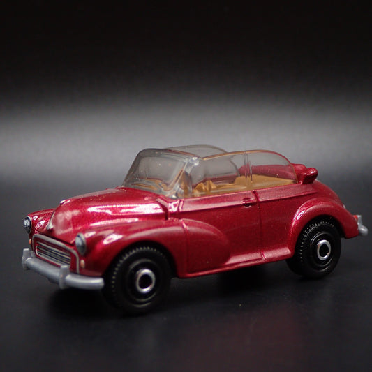 MORRIS MINOR SALOON CONVERTIBLE 2 TWO DOOR 1:64 SCALE DIORAMA DIECAST MODEL CAR