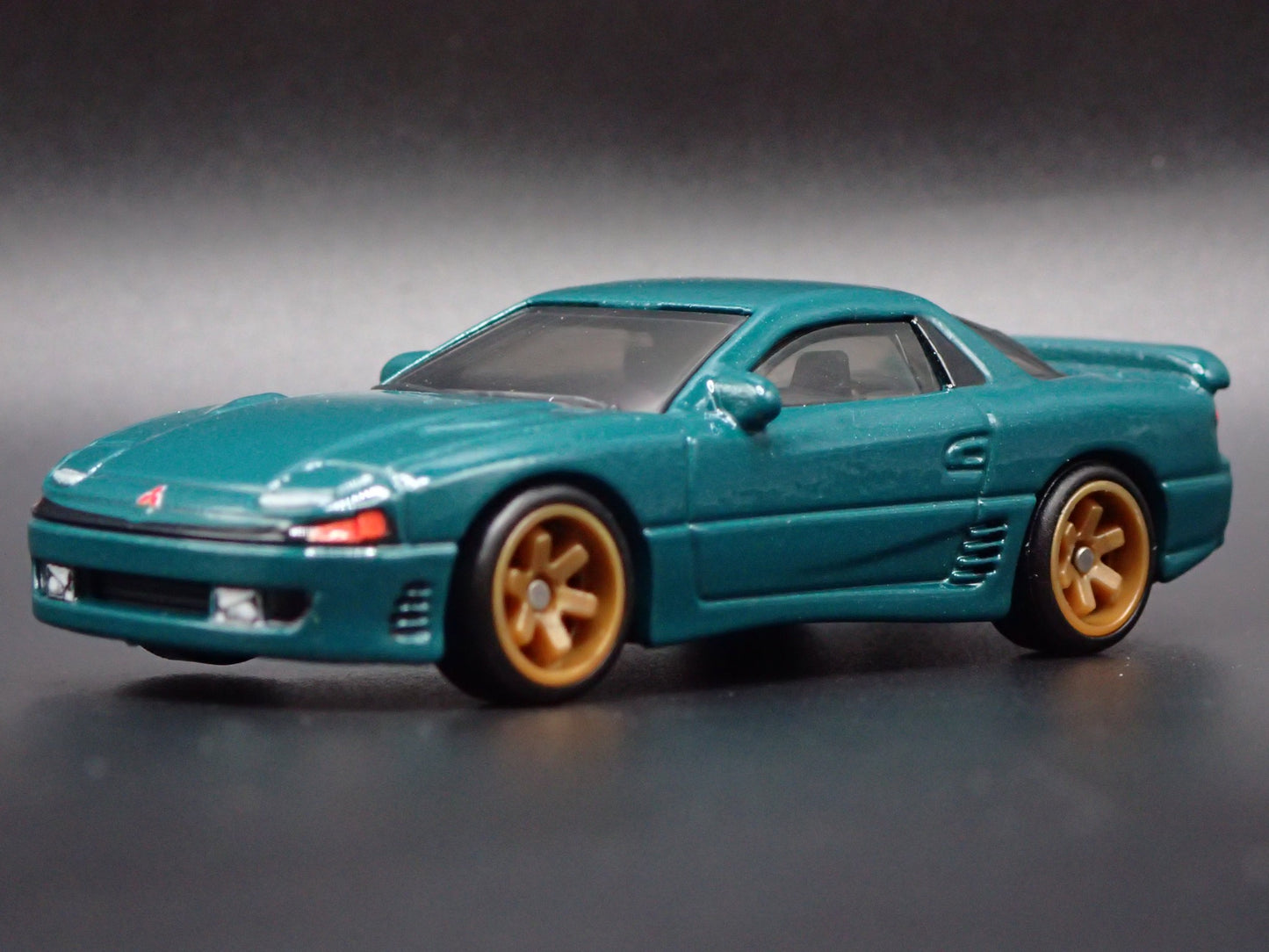 1990-2000 MITSUBISHI GTO 3000GT VR4 GREEN 1:64 SCALE DIORAMA DIECAST MODEL CAR