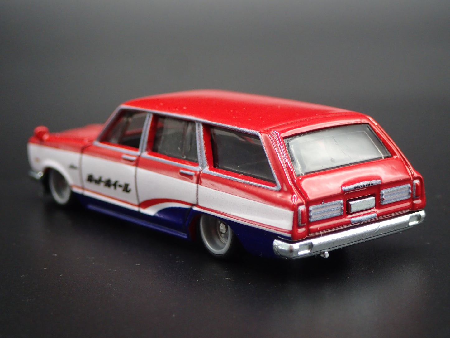 1968-1972 NISSAN C10 SKYLINE WAGON RARE 1:64 SCALE COLLECTIBLE DIECAST MODEL CAR