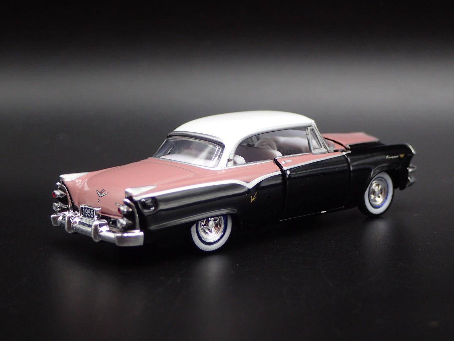 1955 55 DODGE ROYAL LANCER RARE 1/64 SCALE COLLECTIBLE DIORAMA DIECAST MODEL CAR